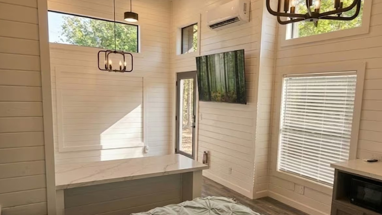Red Rock Modern Tiny House_Interior