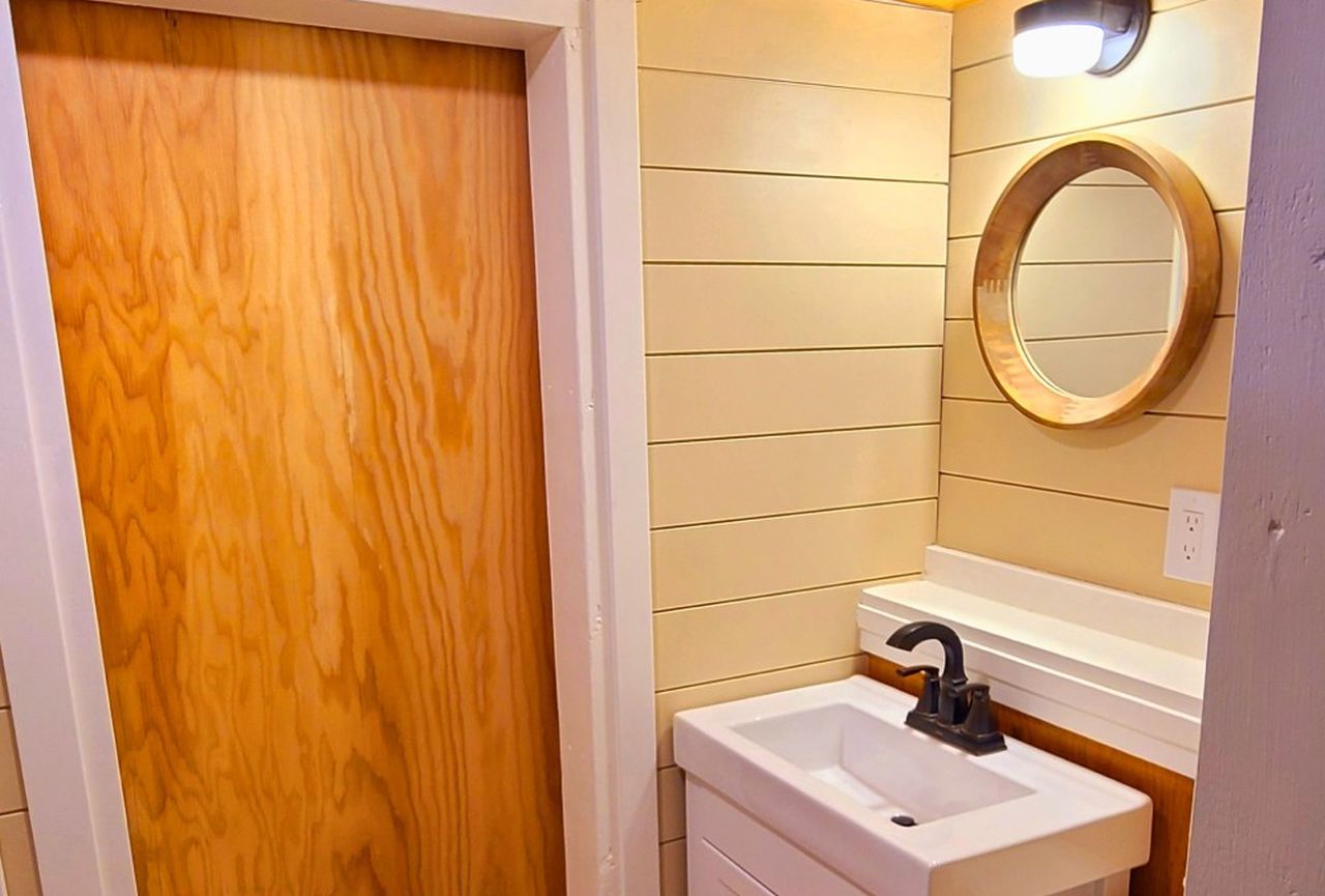 Salmon Bear Tiny House_Bathroom