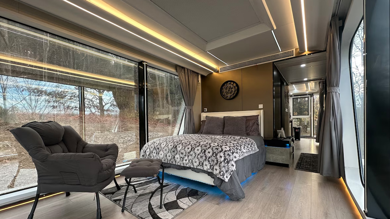 Space Station Tiny House - bedroom