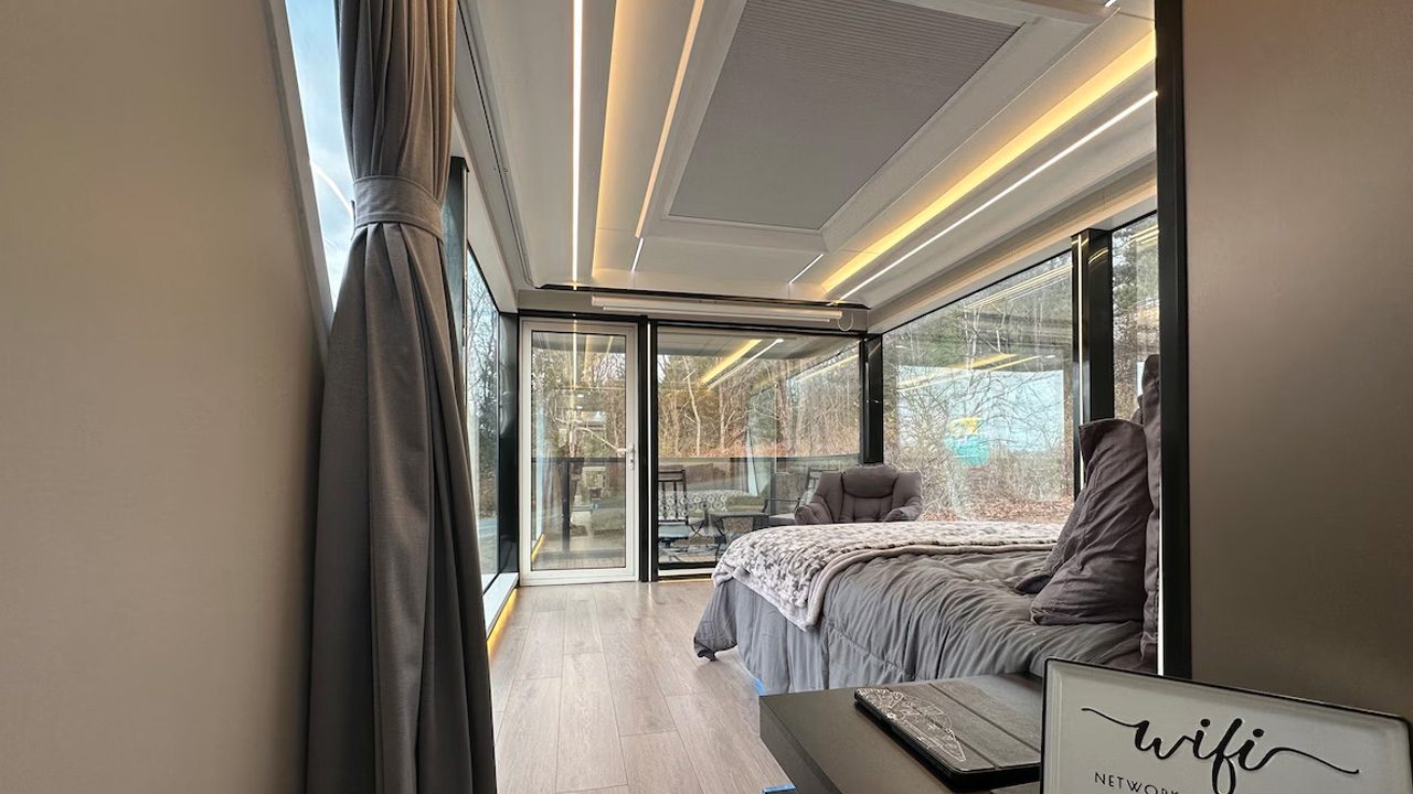 Space Station Tiny House - bedroom 1