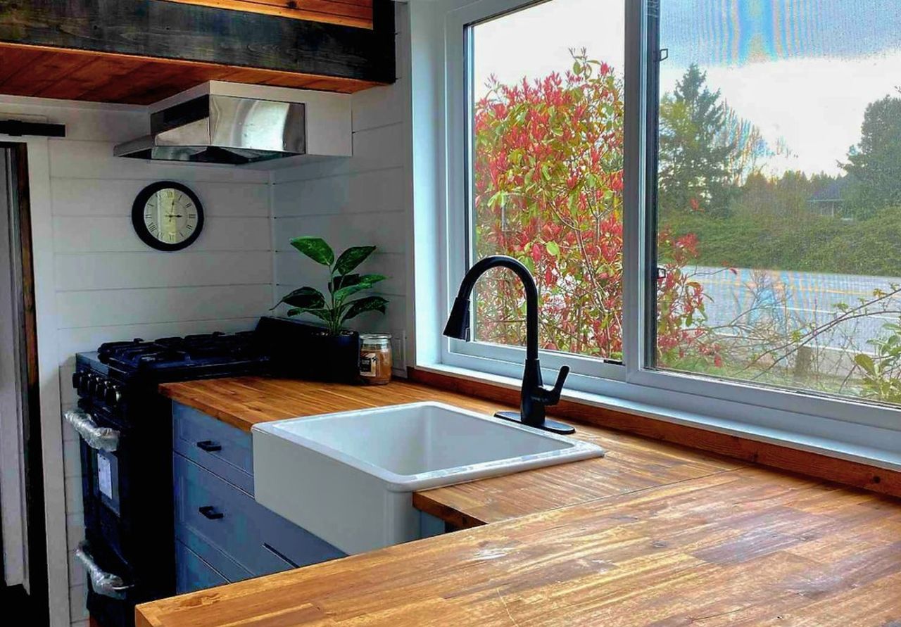 Spirit Bear tiny house_Kitchen_1