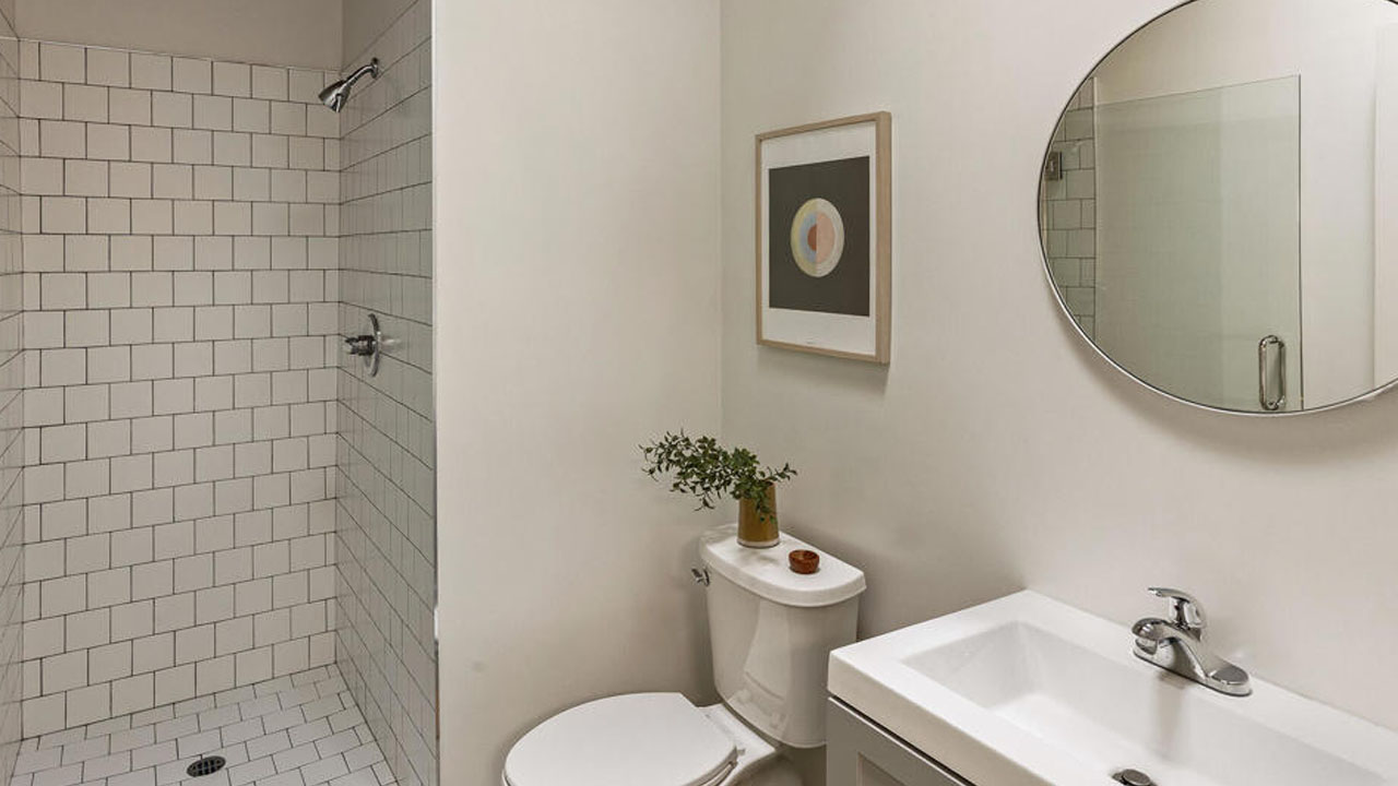 The bathroom in detached studio