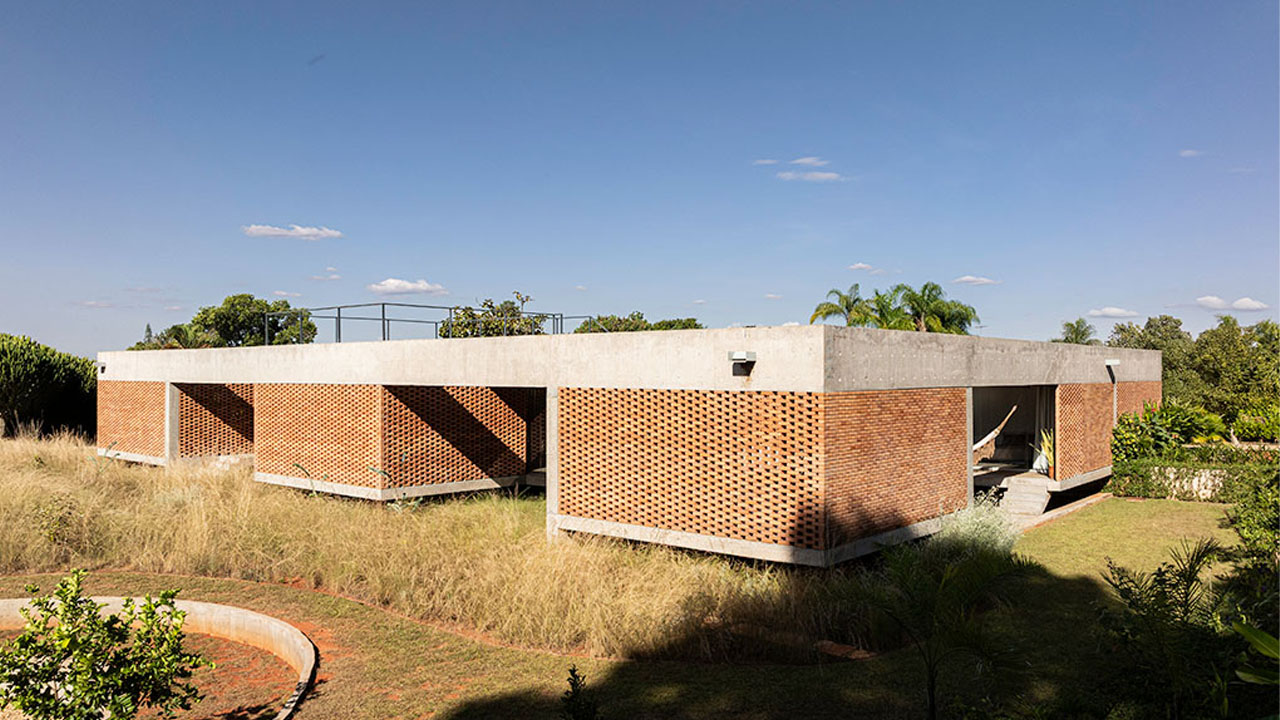 The house surrounded by Cerrado vegetation