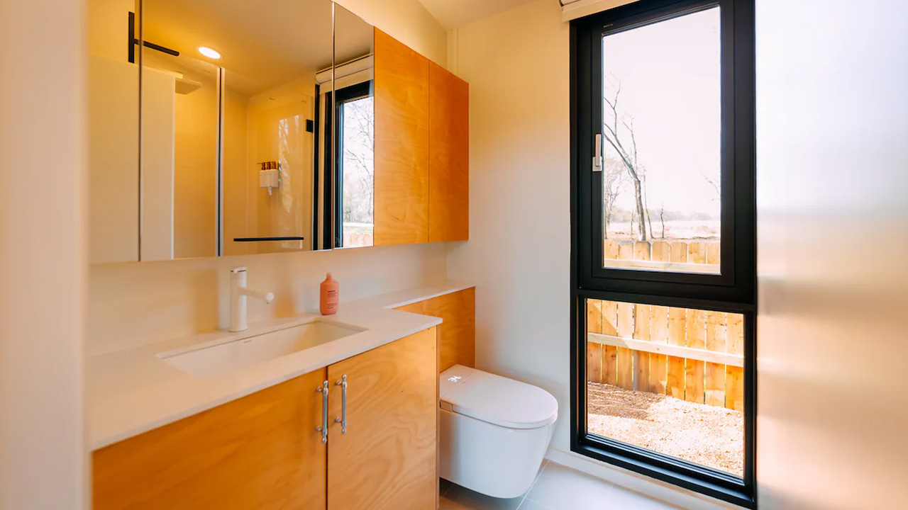 Unfold House - bathroom