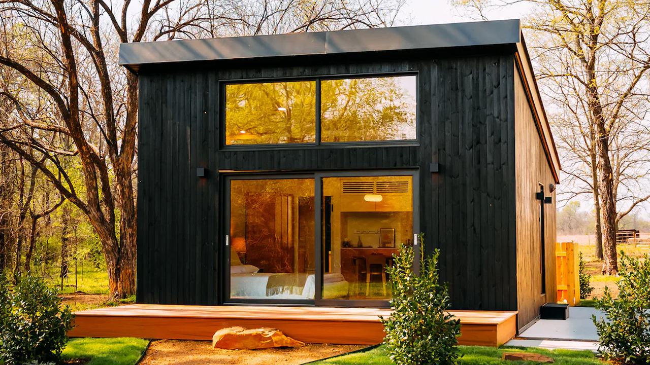 Unfold tiny house from a box