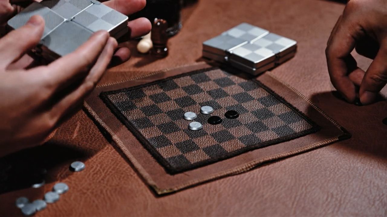 Victory Chess set with leather chess board