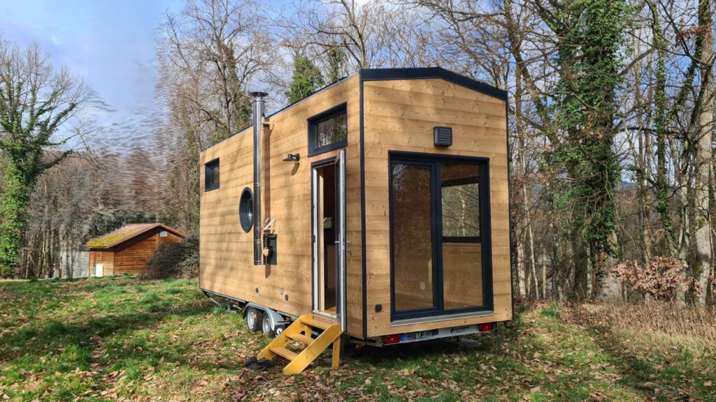Off-Grid Serge Tiny House Fits Two Lofts in Sun-Lit Cabinesque Interior Serge Tiny House