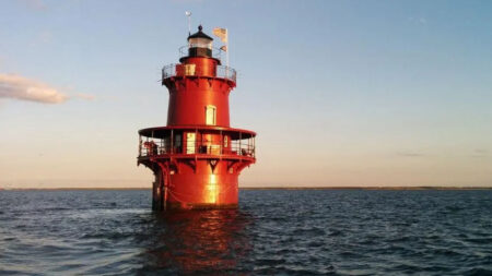 135-Year-Old Virginia Lighthouse Converted Into Off-Grid Maritime Estate is Selling for Nearly $1M 135-Year-old Historic Middle Ground Lighthouse Turns Into off-Grid Maritime Estate Post-Renovation, lists in market for $995k