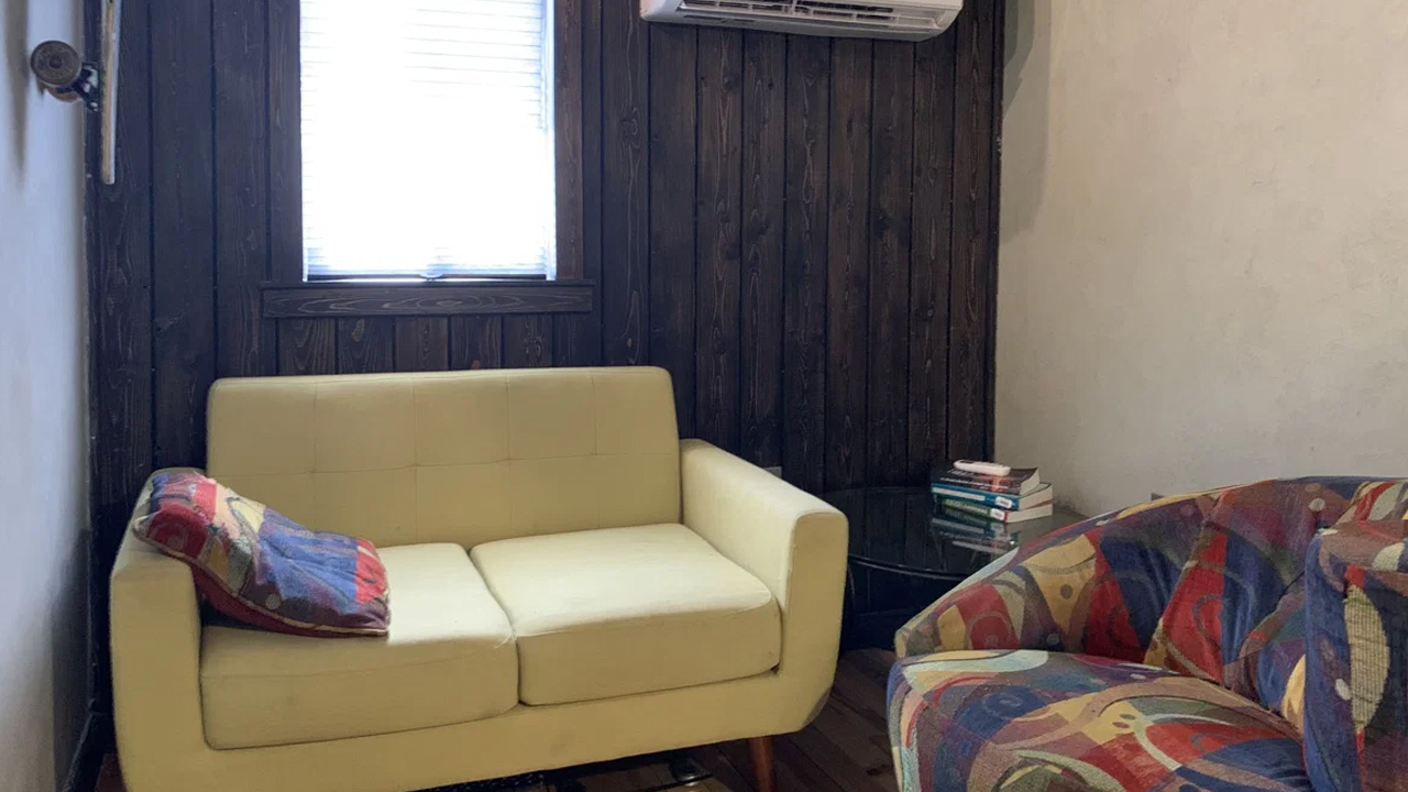 168 sq. ft. off-grid tiny house_lounge room