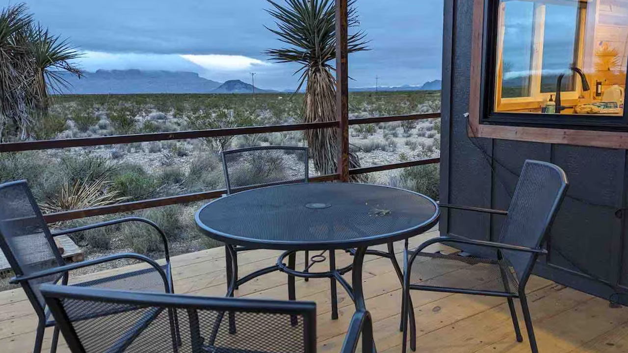 30-foot tiny house_seating on rooftop