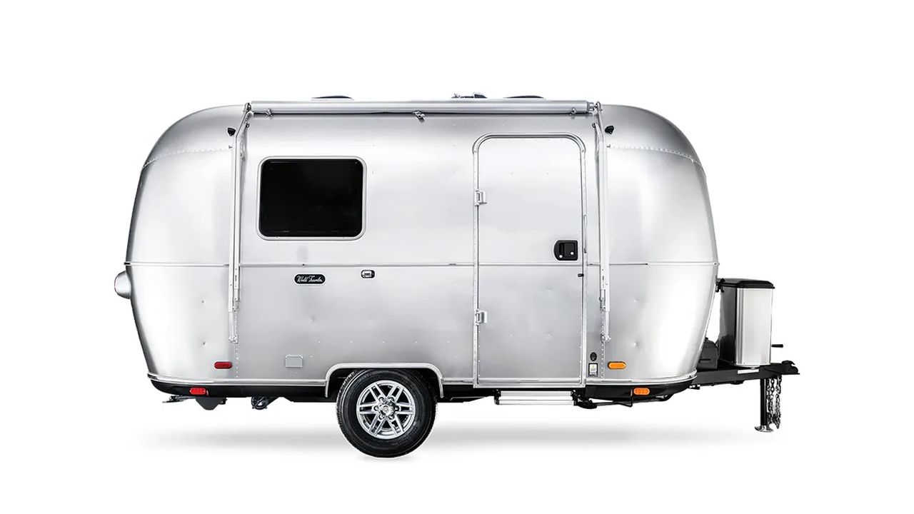Airstream New World Traveler 17RB travel trailer