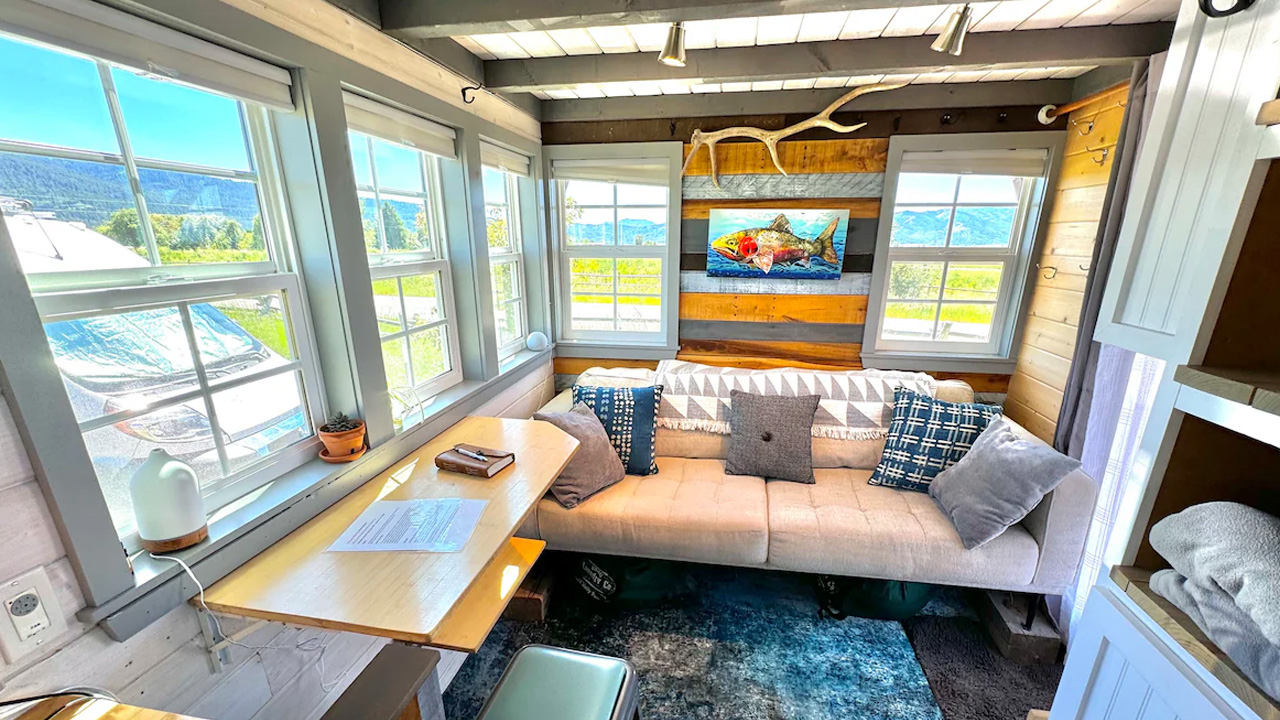 Big view tiny house_Living room 