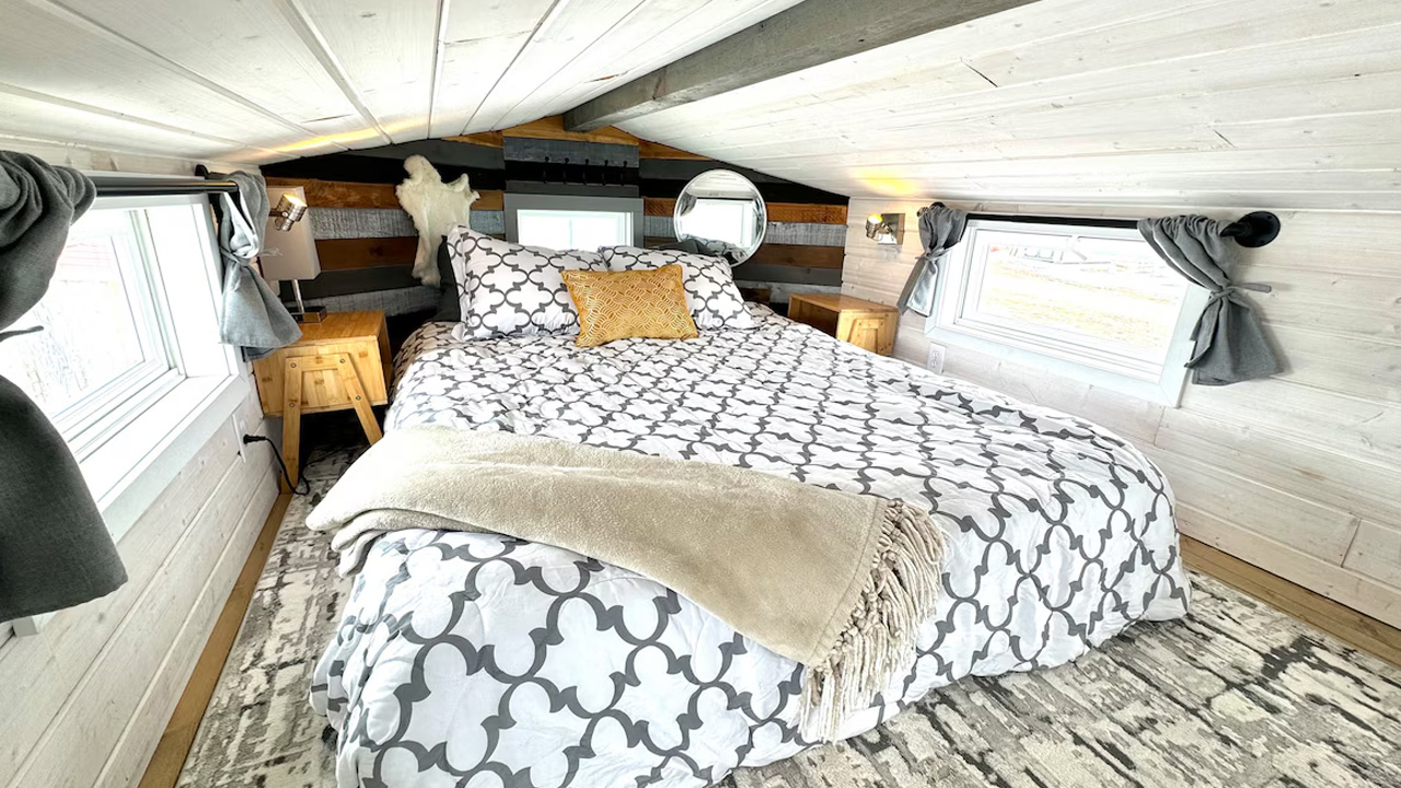 Big view tiny house_Master loft bedroom with queen-bed 