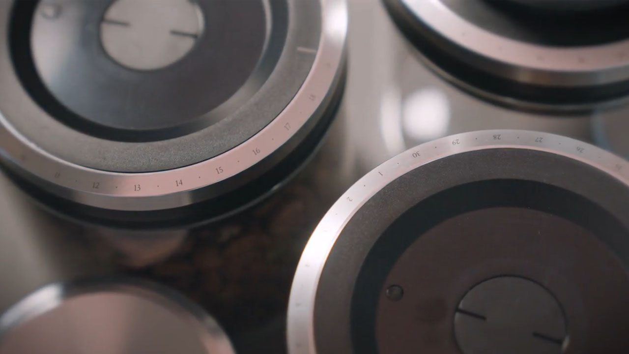 Blackbird Coffee Gear-rotatable time and number line