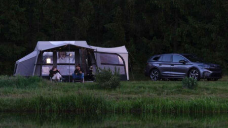 Earth trailer full setup