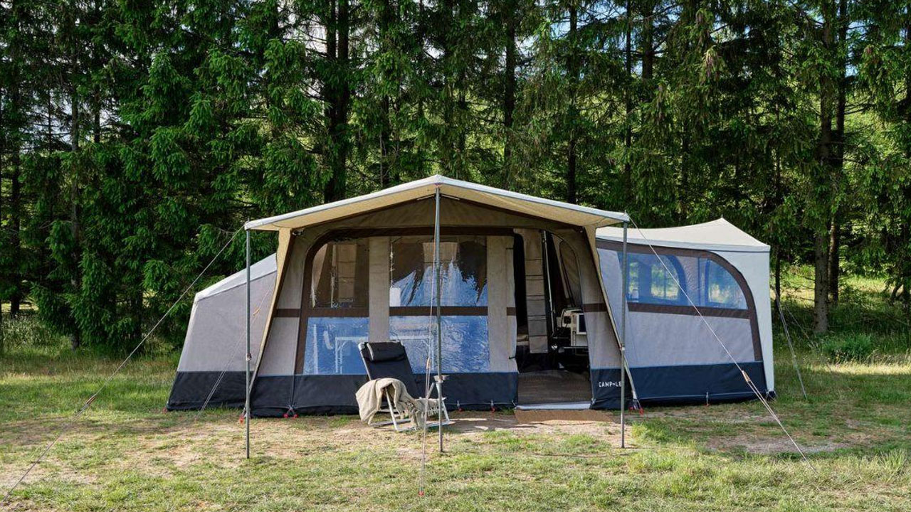 Earth trailer full setup
