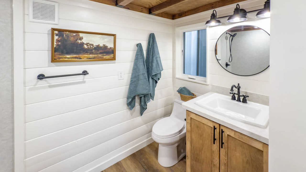 Cedar Ridge XL Tiny House - bathroom