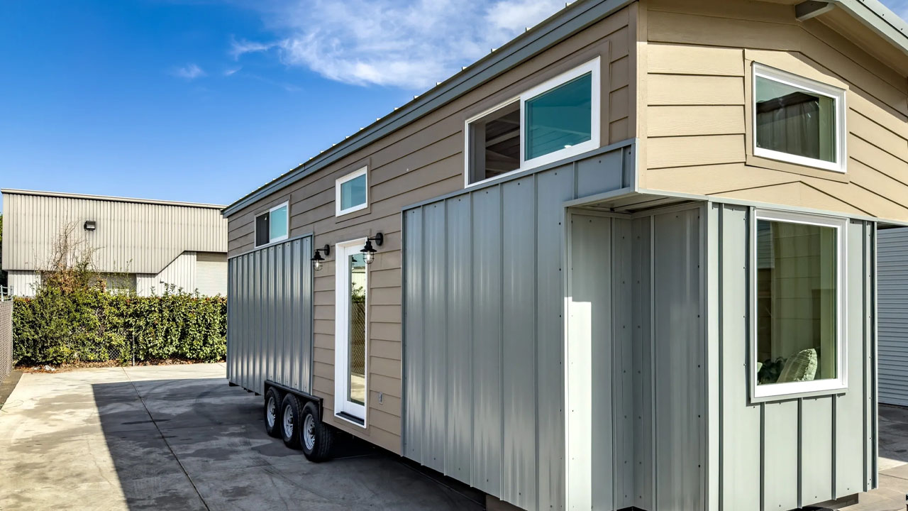 Cedar Ridge XL Tiny House - exterior