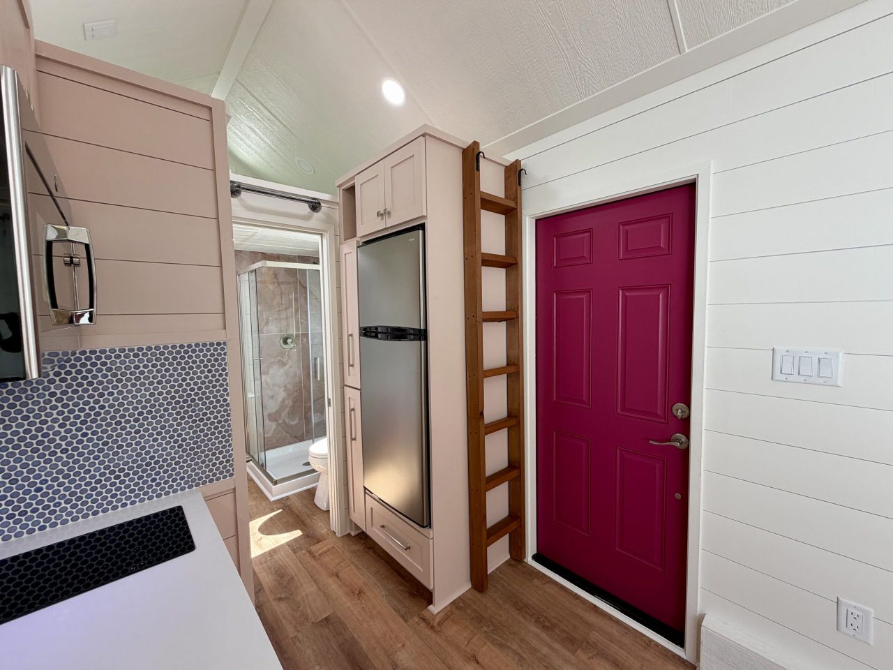 Eeya's Sweet tiny house interior