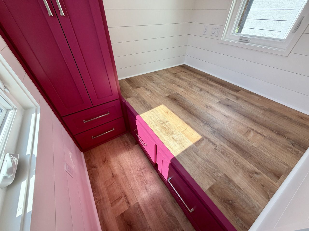 Eeya's Sweet tiny house bedroom