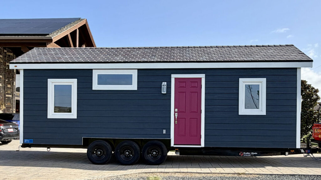 10 ft. Wide Eeya’s Sweet Tiny House Packs Private Bedroom Painted in Pink Eeya's Sweet tiny house exterior