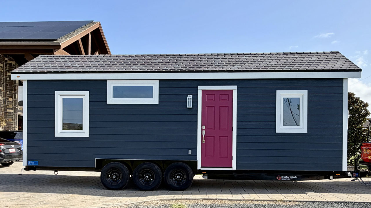 Eeya's Sweet tiny house exterior