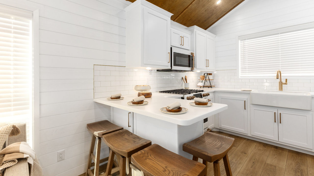 Eldorado 9109 Tiny House dining space