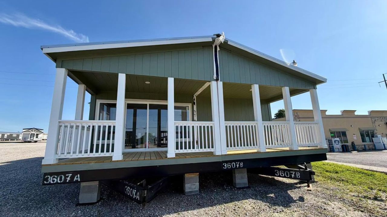 Fiesta tiny house covered porch