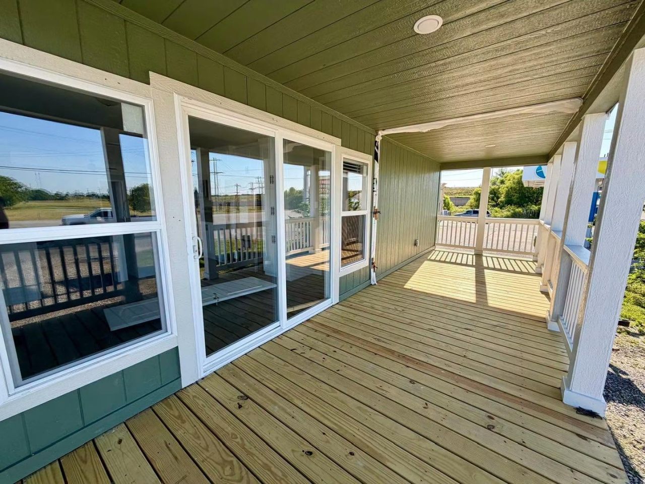 Fiesta tiny house porch