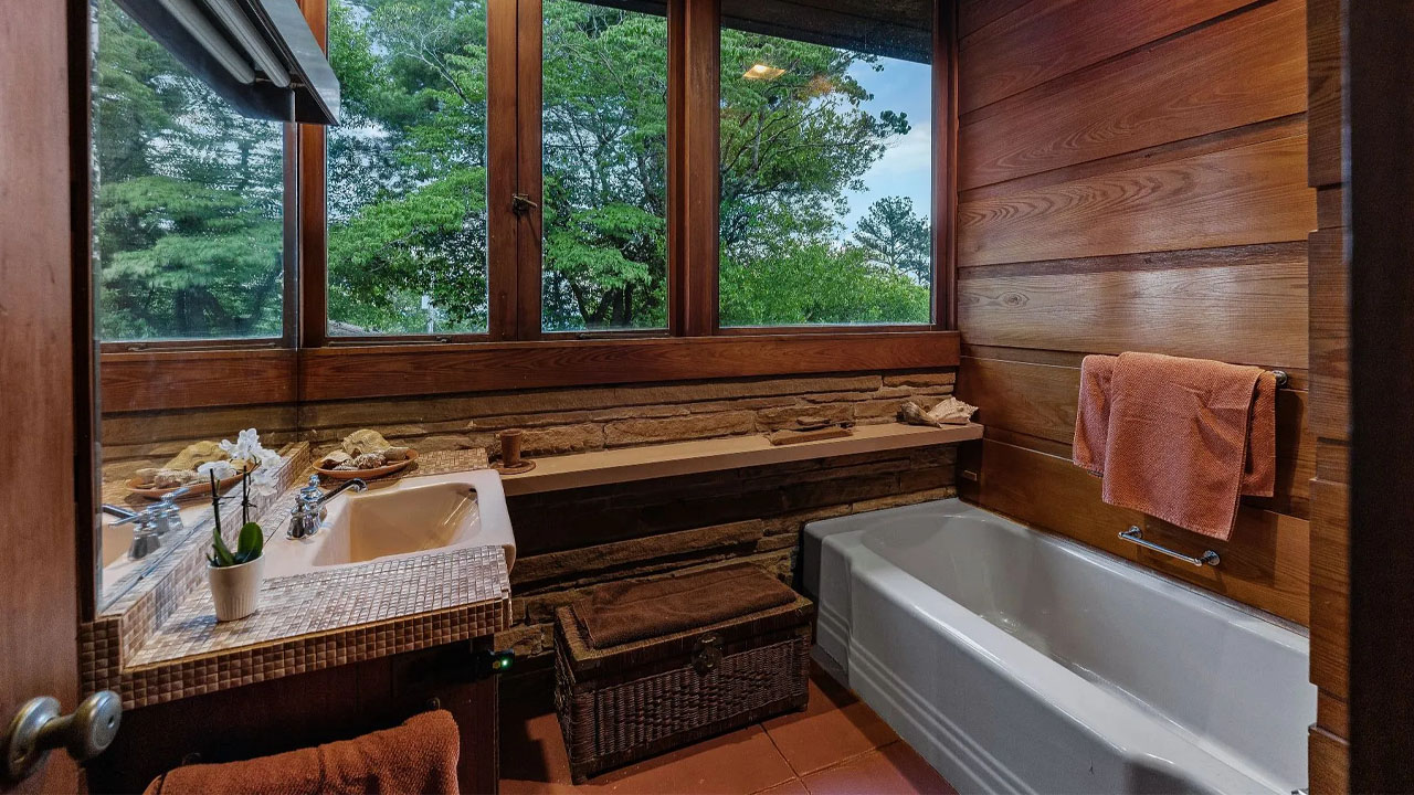 Frank Lloyd Wright home-decorative tilework in vanity sink