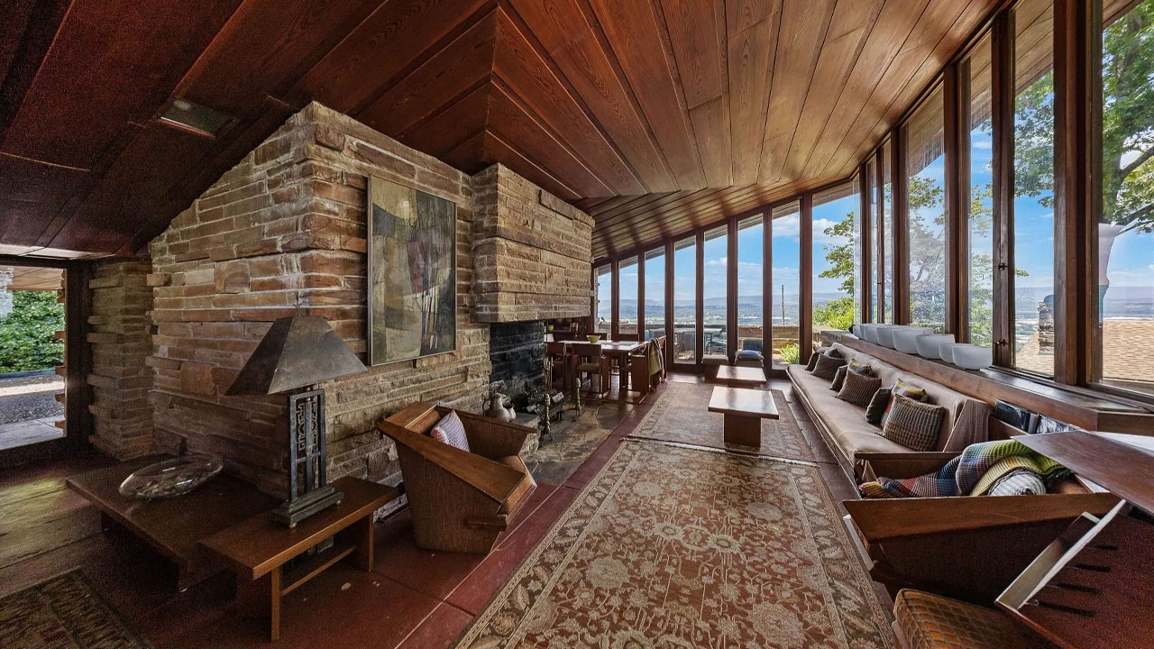 Frank Lloyd Wright home-interior