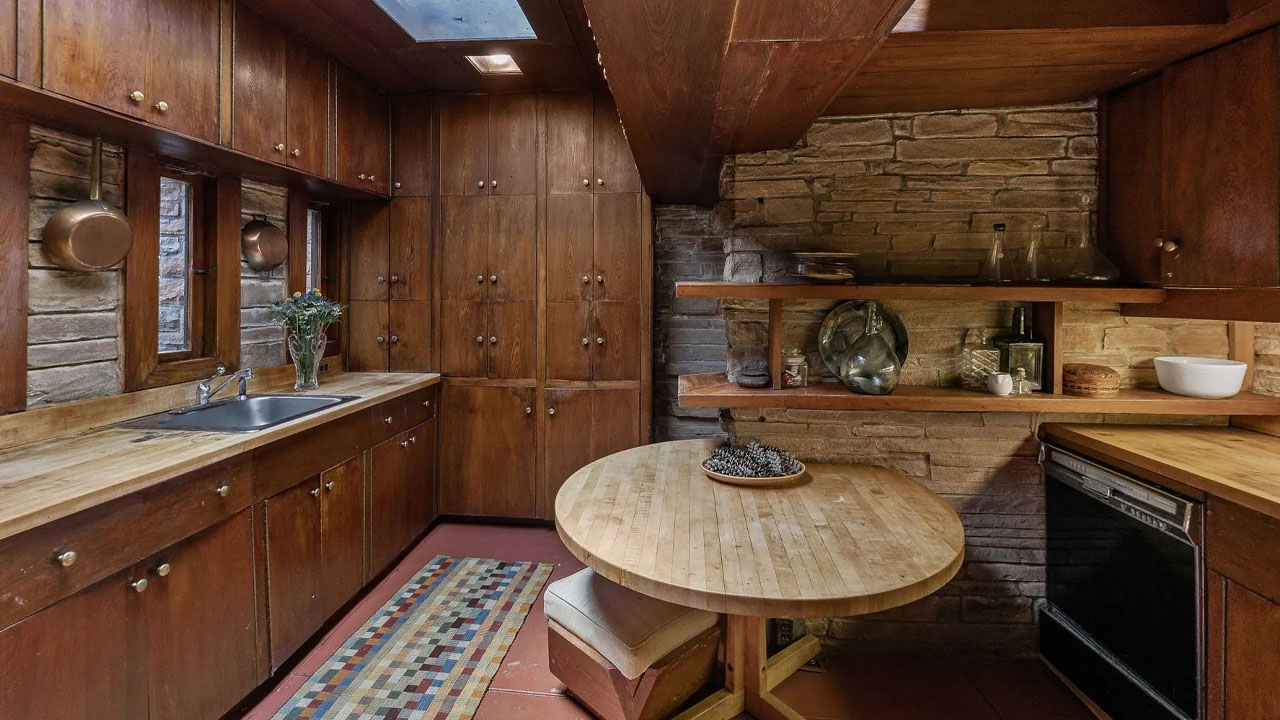 Frank Lloyd Wright home-kitchen-cabinetry