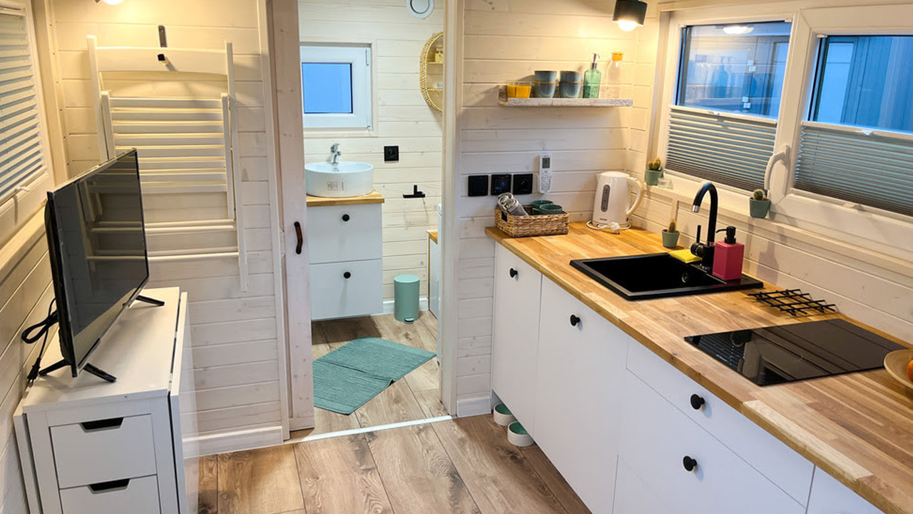 French Kiss Tiny House_kitchen