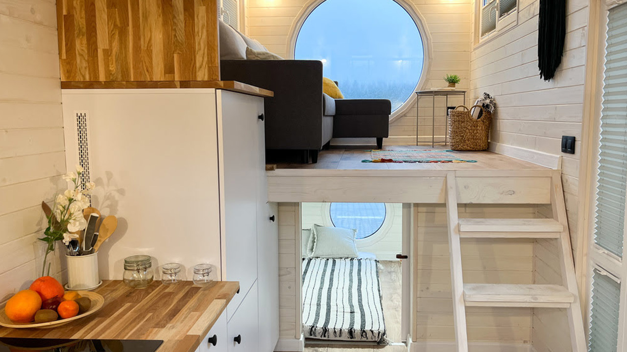French Kiss Tiny House_Reverse Loft