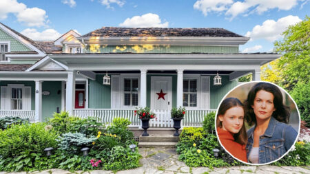 Gilmore Girls House Hits the Market for First Time in 24 Years for $3M Gilmore Girls House in Ontario for sale
