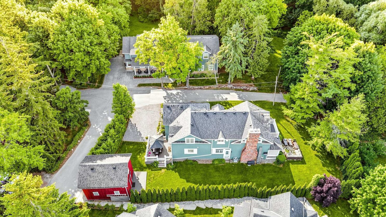 Gilmore Girls House in Ontario for sale - aerial view of property