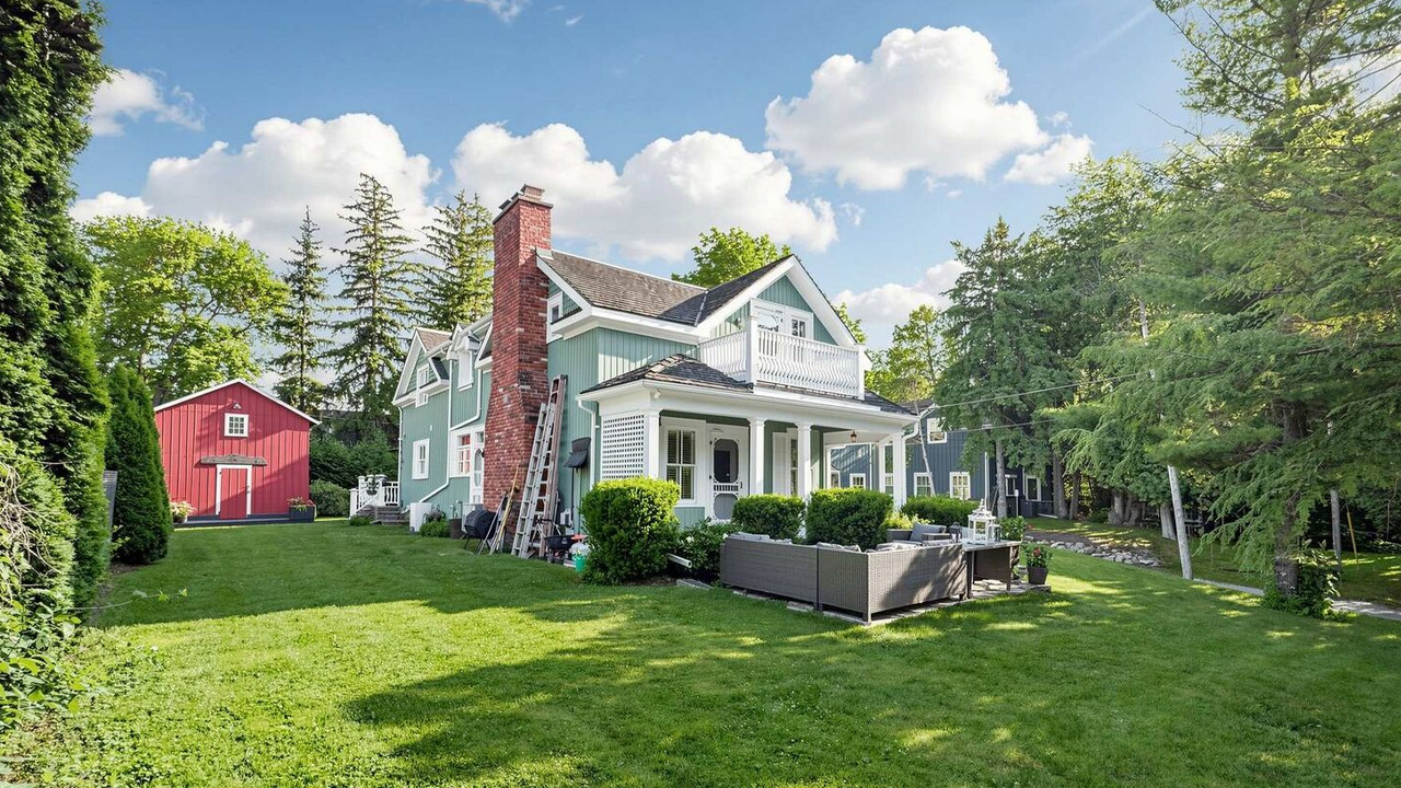 Gilmore Girls House in Ontario for sale near Markham