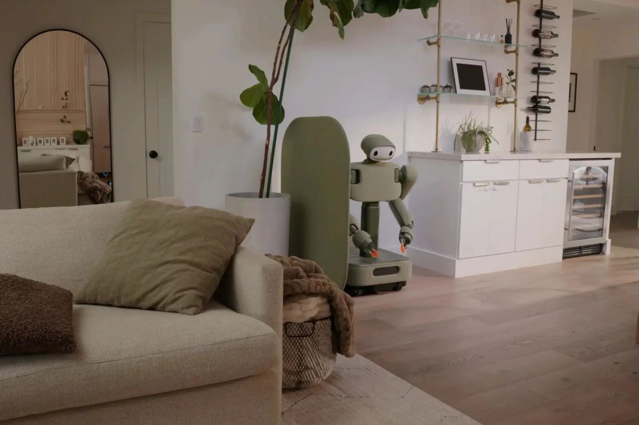 Isaac 1 Home Robot