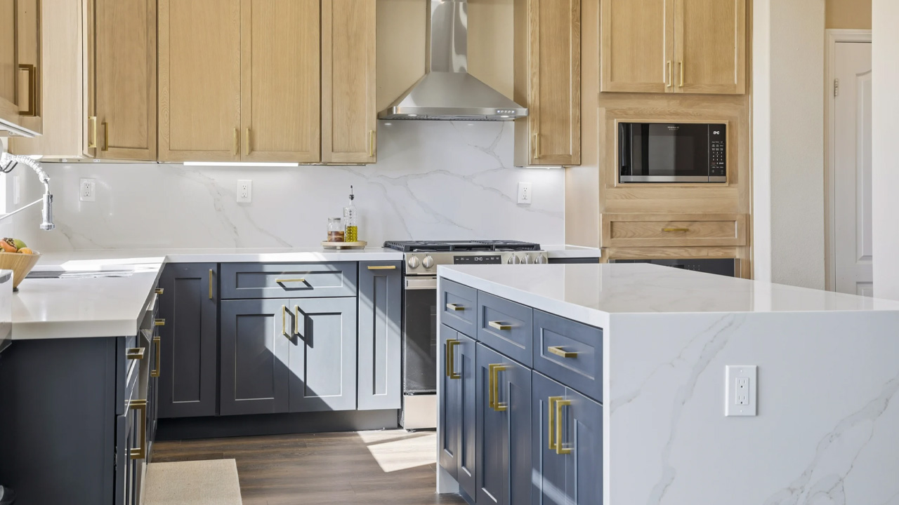Kitchen Remodeling Trends - metal hardware