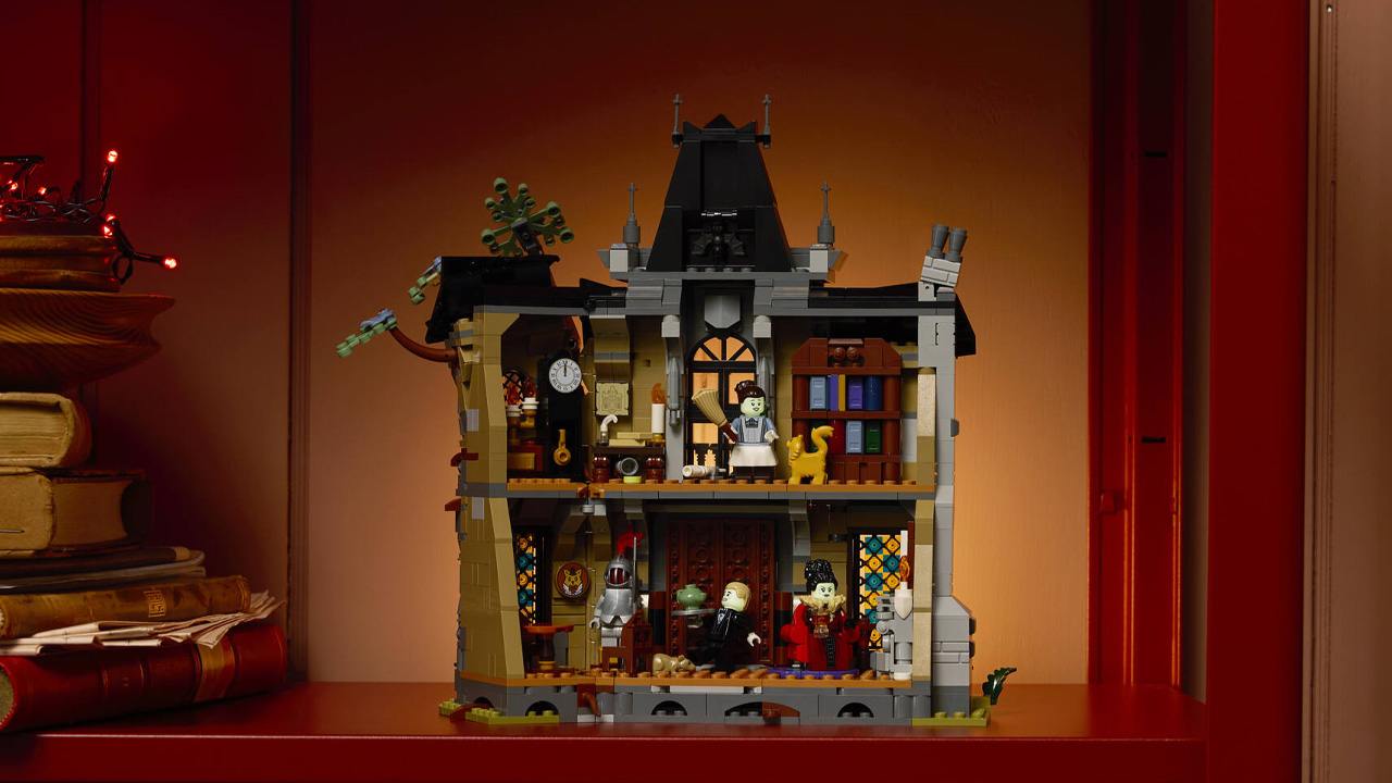 LEGO Midnight Valley Halloween Village