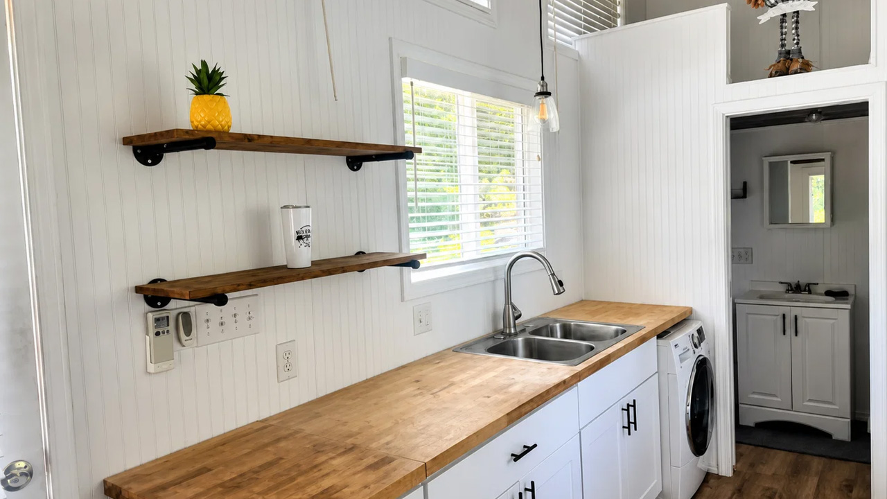 Lake Lanier tiny house_Kitchen