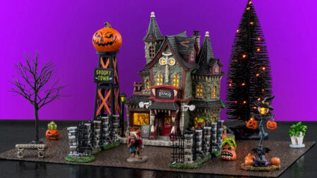 Lemax Launches Spooky Town Collection for 2026 Halloween to Elevate Your Spine-Chilling Displays Frightful Fangs Dentistry Set