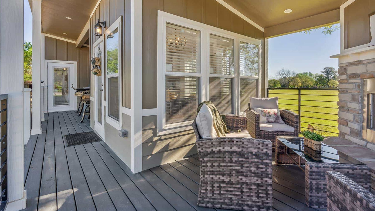 Liberty Landing Tiny House Park Model L-shaped porch