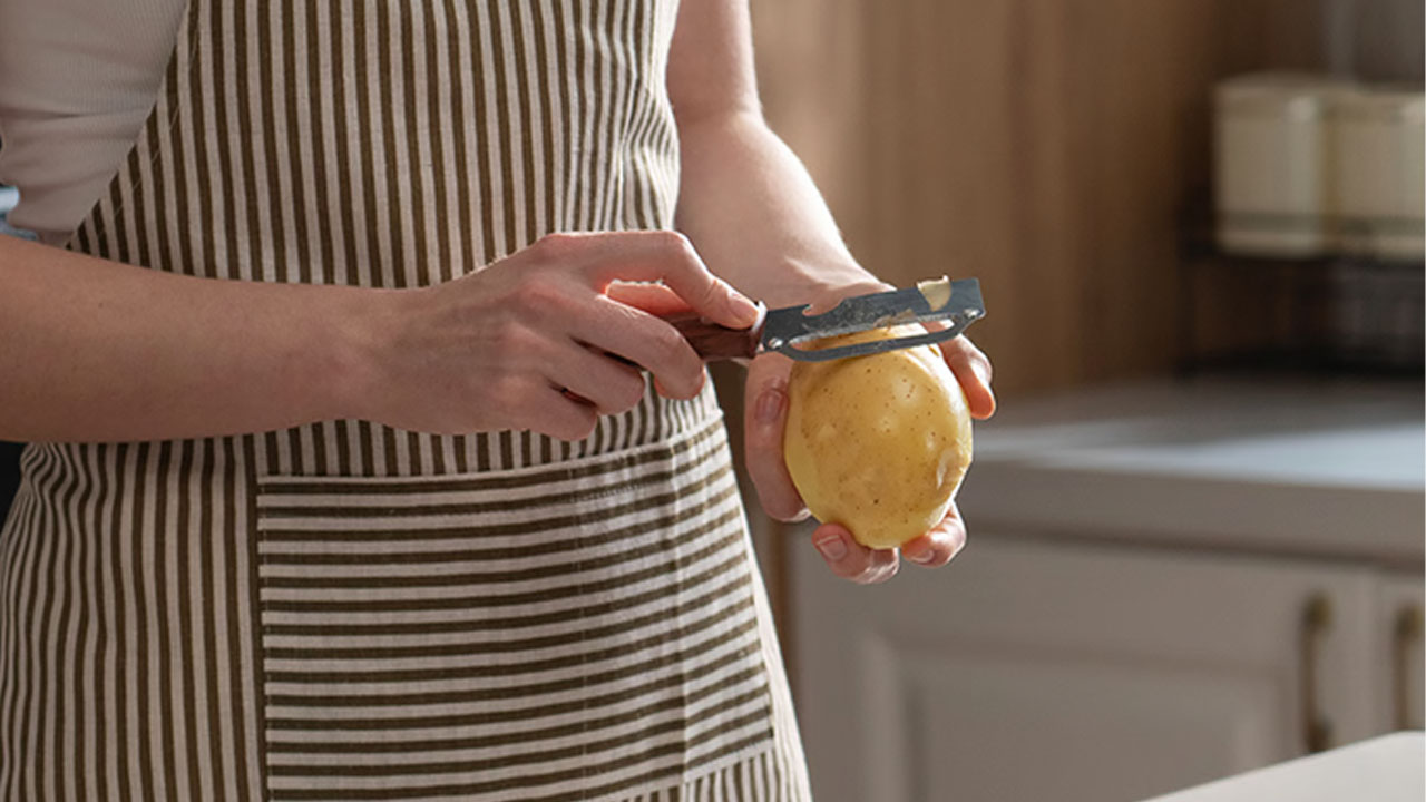 Liuleng Chef Eco Bamboo Cutting Board-Precision Peeler