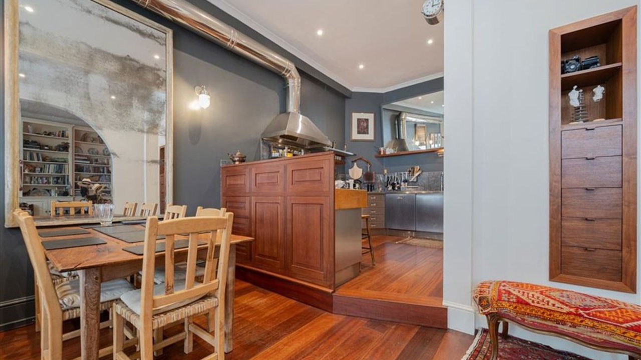 Madonna and Guy Ritchie’s Former London House- dining room and kitchen