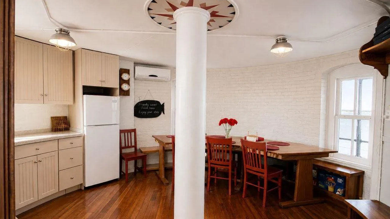 Middle Ground Lighthouse-kitchen and dining room in second level