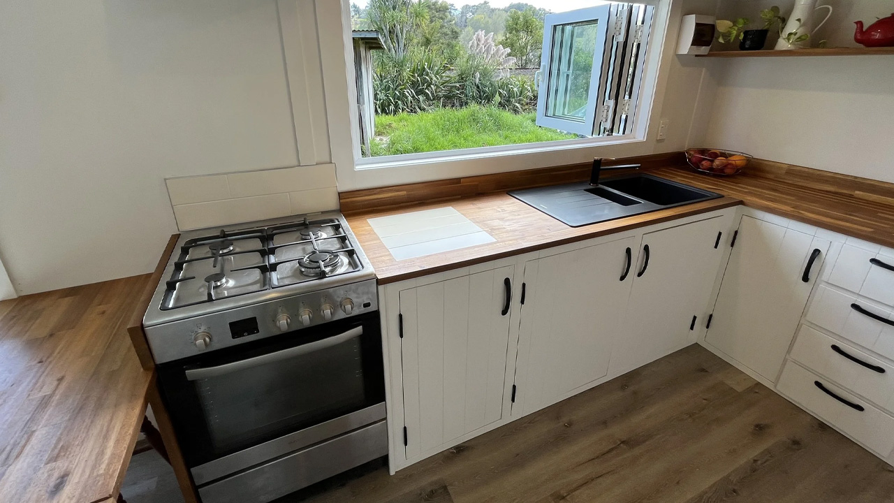Old Man Pine Tiny House_U-Shaped Kitchen Countertop
