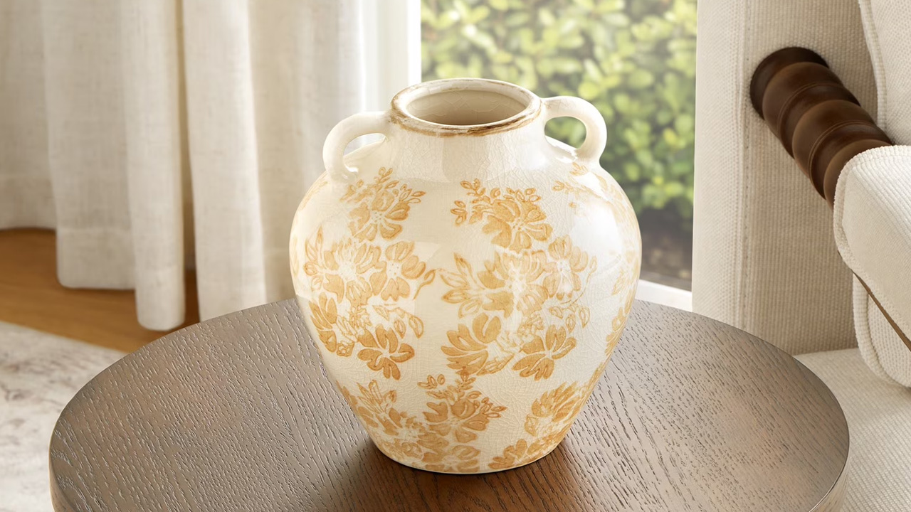 The Pioneer Woman Living Room Collection_White and Yellow Floral Ceramic Vase