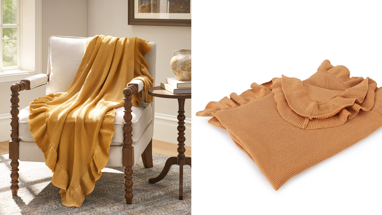 The Pioneer Woman Living Room Collection_Ruffle Knit Oversized Couch Throw Blanket