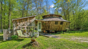 Rare UFO-Shaped Whimsical Woodland Haven Lists in Market for $300K Along With Lavish Six-Acre Plot It Rests Upon
